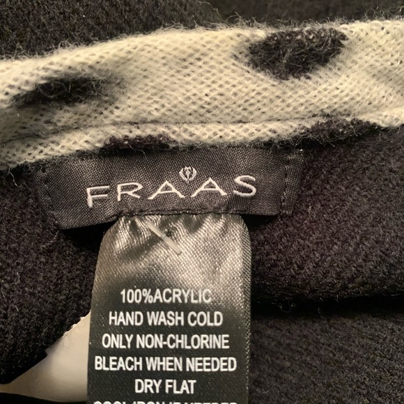Fraas black wrap with animal print trim, one size - Picture 2 of 5